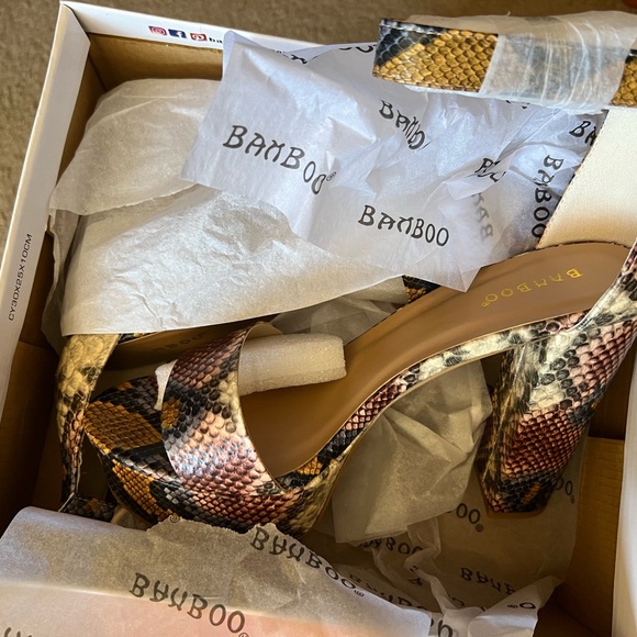 Platform snake print heels - Picture 5 of 6